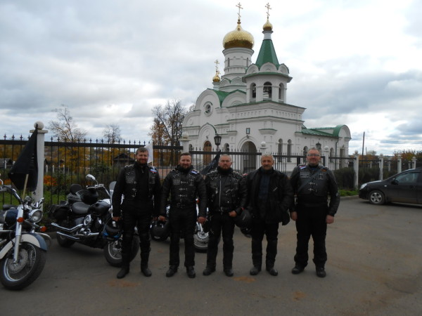 «Мотобратия во Христе» организовала паломническую поездку по православным храмам севера Удмуртии на мотоциклах