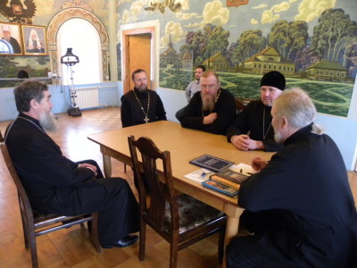 В Воткинском благочинии прошло дополнительное собрание духовенства по вопросам огласительных бесед. Был утвержден окончательный текст огласительных бесед для желающих принять таинство крещения.